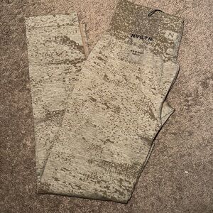 Nvgtn digital seamless leggings